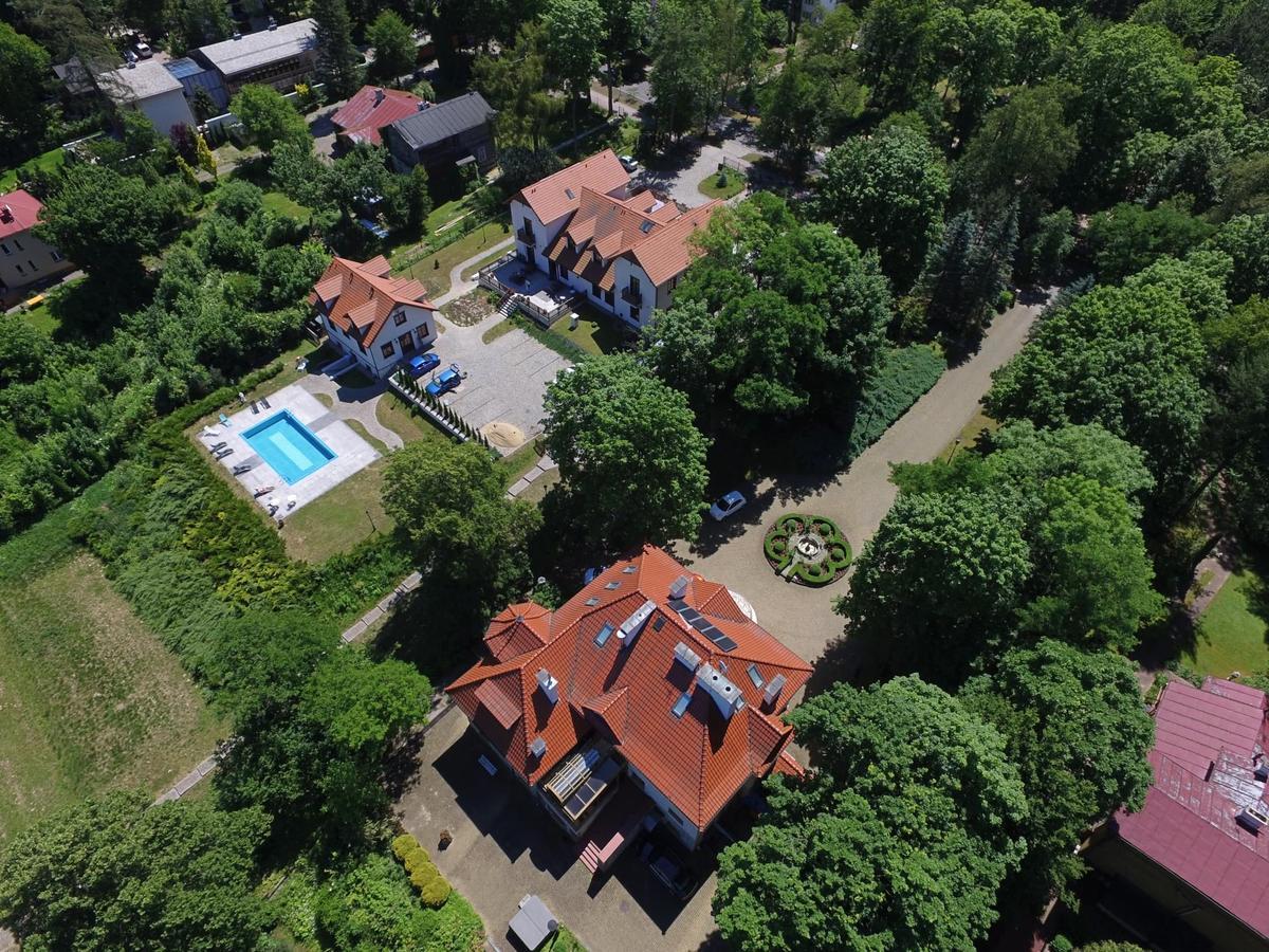 Villa Aurelia Naleczow Exterior photo